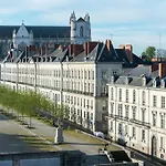 Grande Chambre Independante, Charme, Calme Sur Jardin, Nantes Centre, Acces Prive Par Escalier De L\'Immeuble, Sdb & Wc Prives, 10 Minutes Gare Et Palais Des Congres